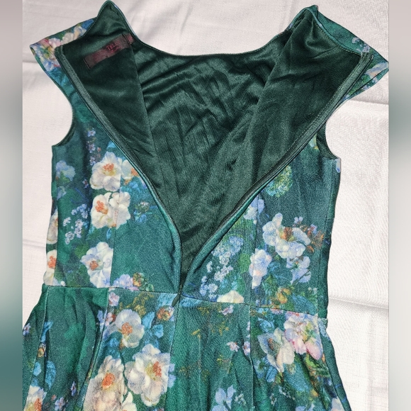 Dress Tells Green Floral Dress Women's XS - Picture 3 of 10